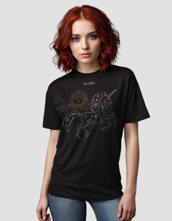 Жіноча oversize футболка з щільної двонитки “Mystic Unicorn” чорного кольору